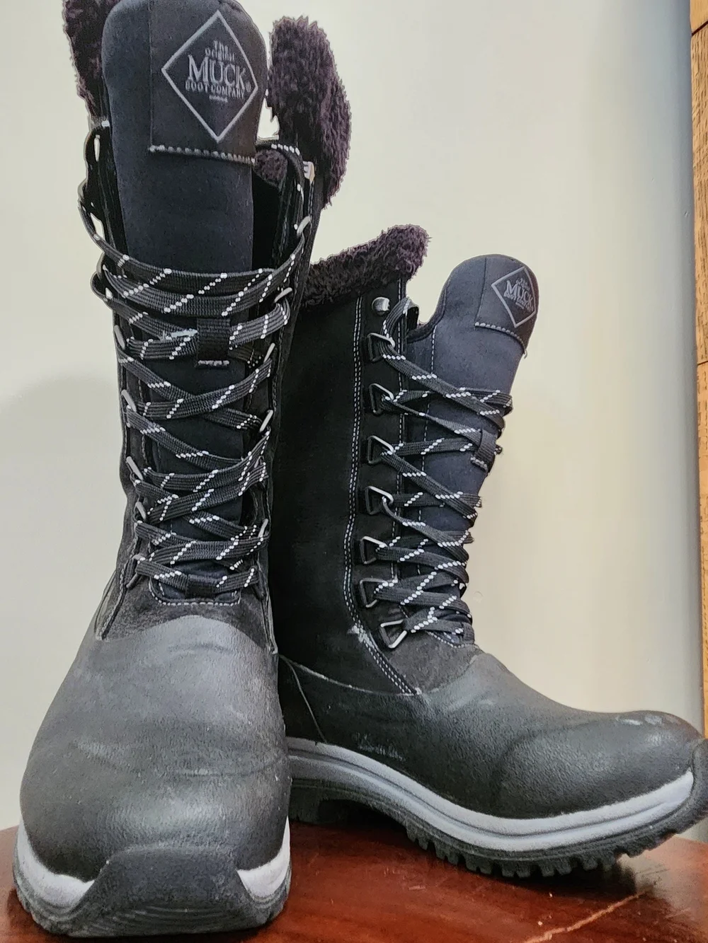 Muck Boot Co. Women's Size 6 Arctic Après Lace Tall Winter Boots Black Faux Fur